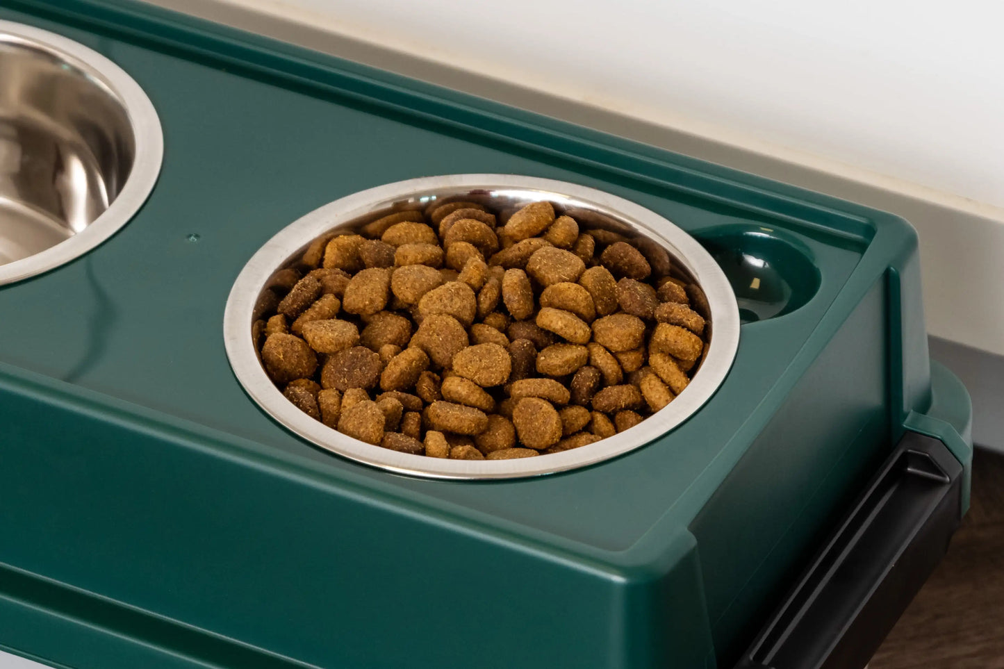 Remington 13lbs/12qt Medium Elevated Dog Food Bowl with Airtight Pet Food Storage Container